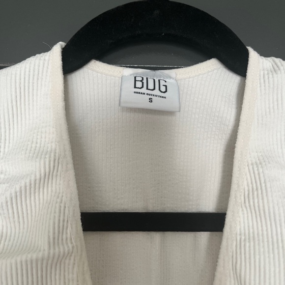 Urban Outfitters BDG Seamless Deep V Crop Tank - Picture 3 of 4